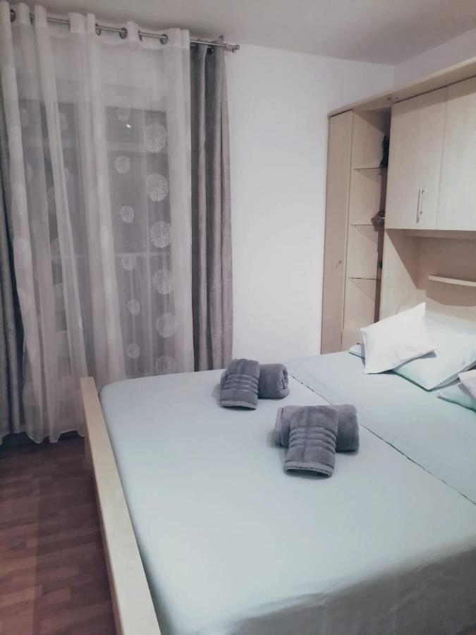 Alnea Apartment Split Exterior photo